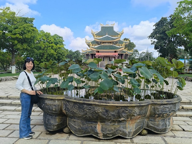 Nữ doanh nhân sáng lập BÉ BA BIG DATA với phong thái nhẹ nhàng, nội lực mạnh mẽ, đại diện cho tư duy chăm sóc sức khỏe chủ động từ gốc