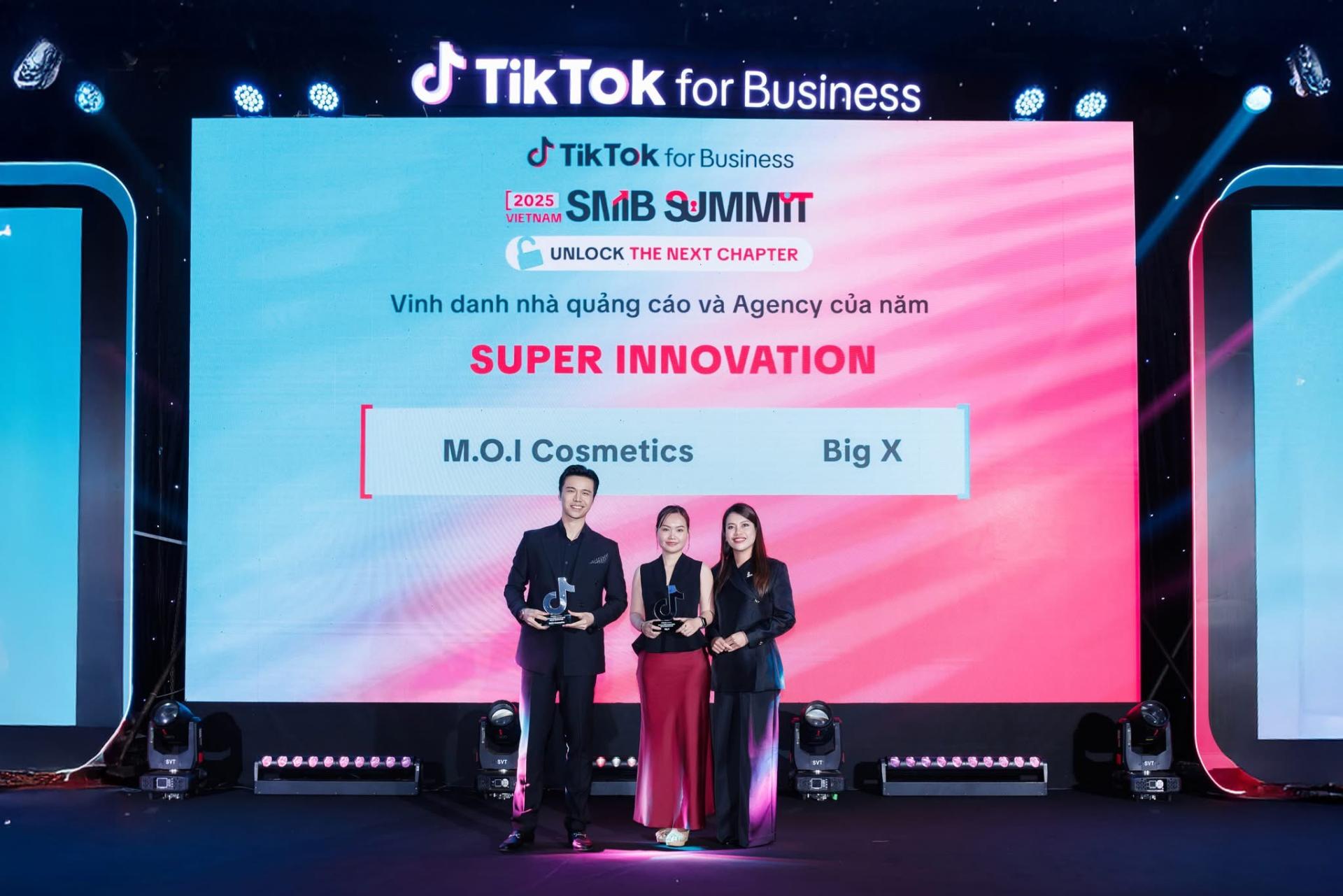 Annie Huỳnh đào tạo đội ngũ sales theo mô hình nhân bản và quản trị bằng dữ liệu