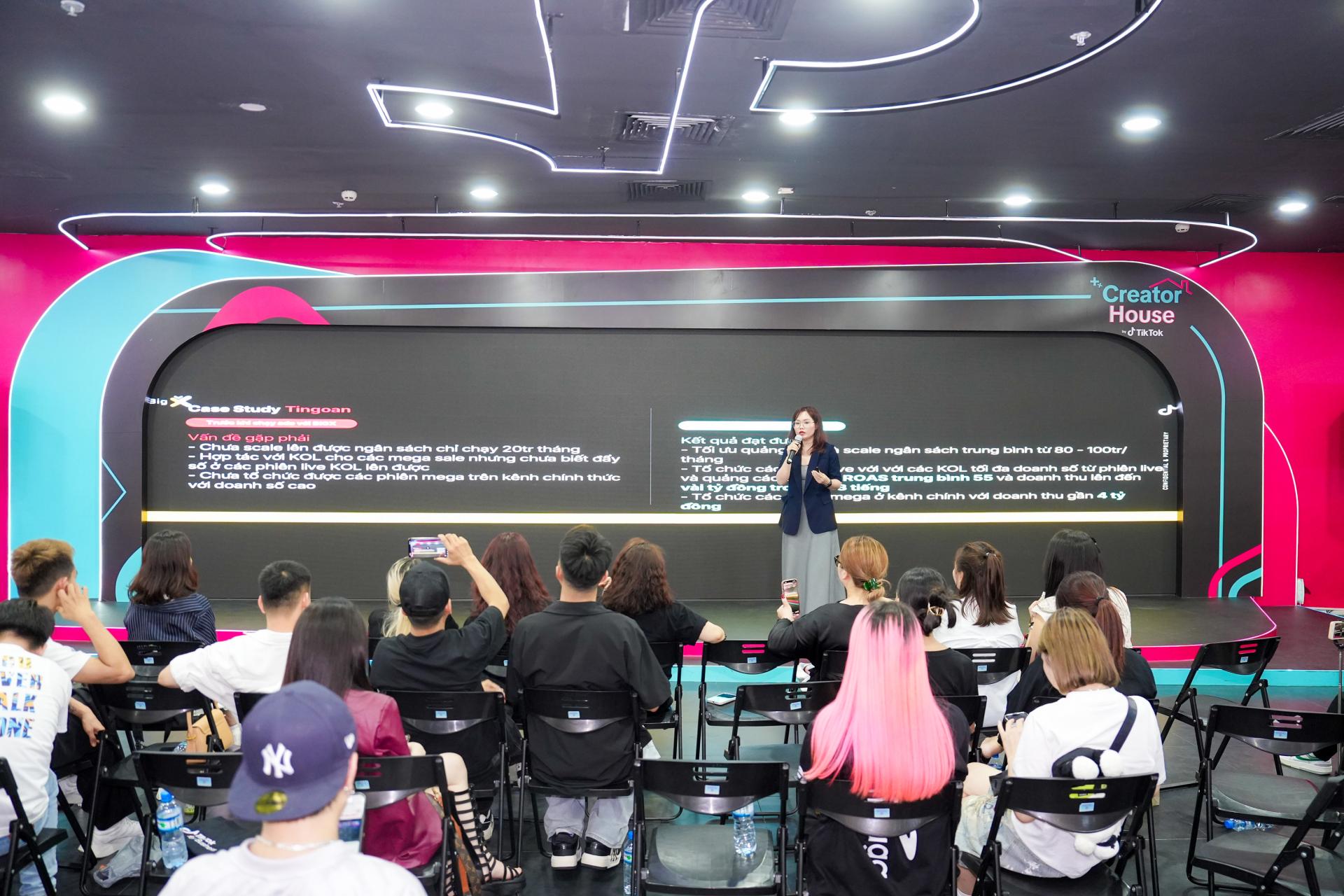 Hệ thống bán hàng chuẩn hóa do Annie Huỳnh thiết kế để tách doanh thu khỏi cá nhân người sáng lập